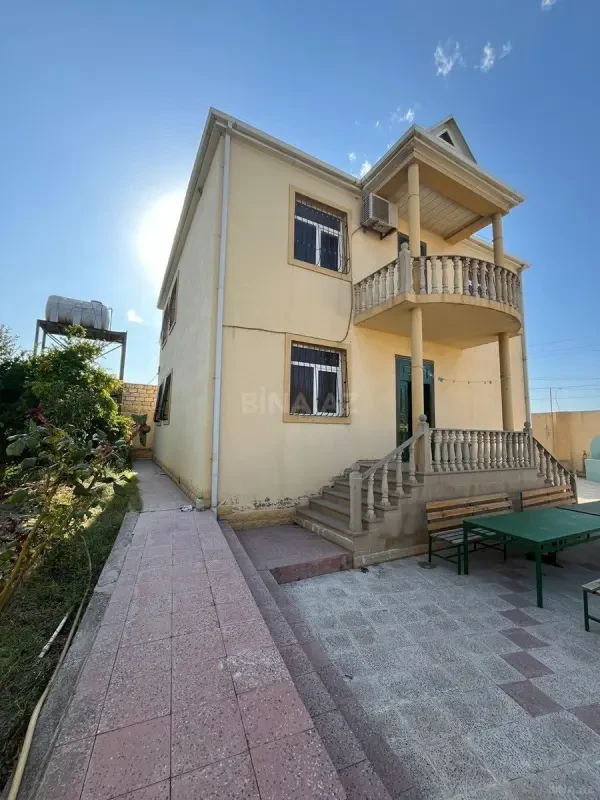 Kirayə verilir 6 otaqlı həyət evi 220 m²