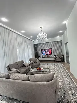Kirayə verilir 4 otaqlı mənzil 160 m² — Bakı 4 otaq 160.00 m²