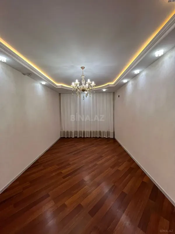 Satılır 2 otaqlı mənzil 70 m²