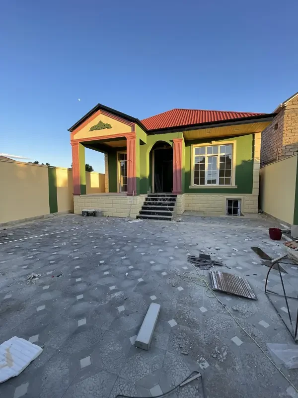 Satılır 4 otaqlı həyət evi 130 m²
