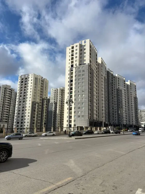 Satılır 2 otaqlı mənzil 52 m²