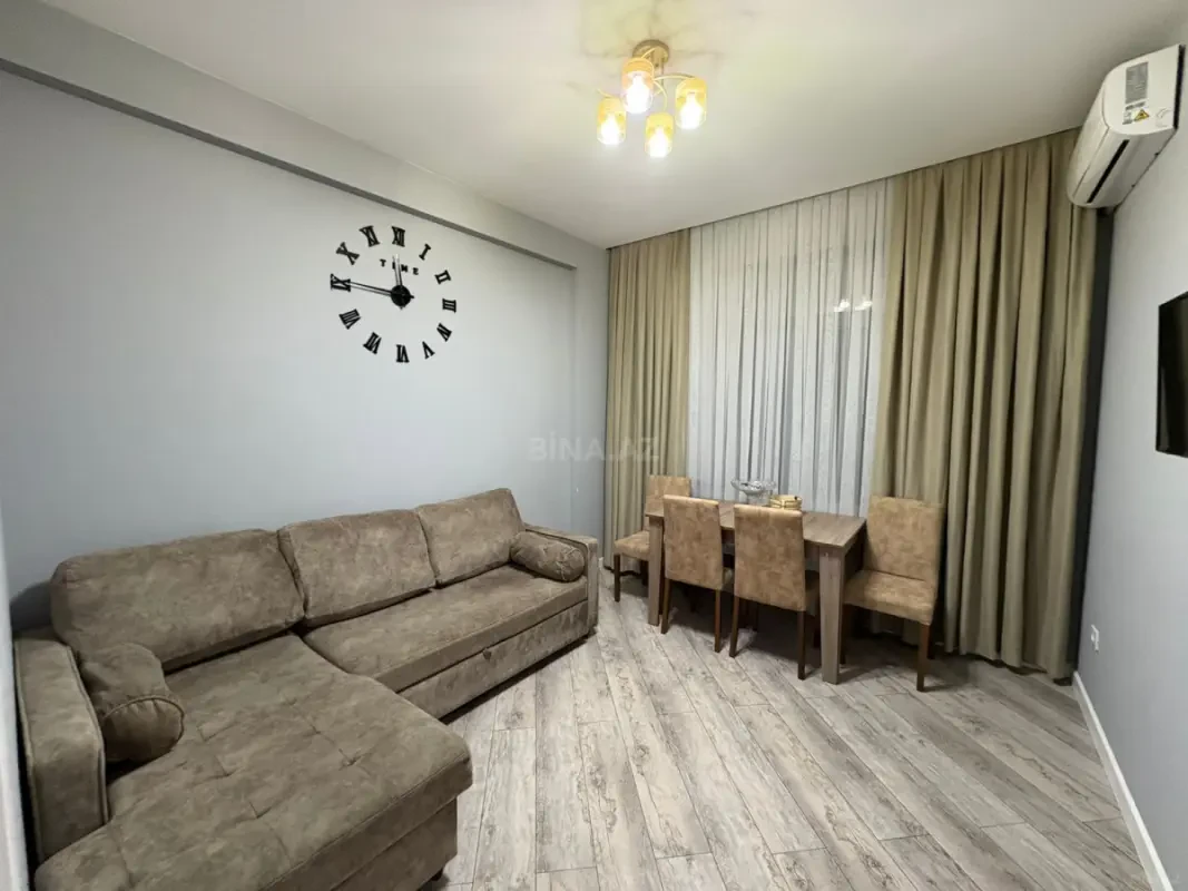 Kirayə verilir 2 otaqlı mənzil 75 m²