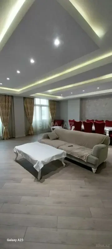 Kirayə verilir 3 otaqlı mənzil 160 m²