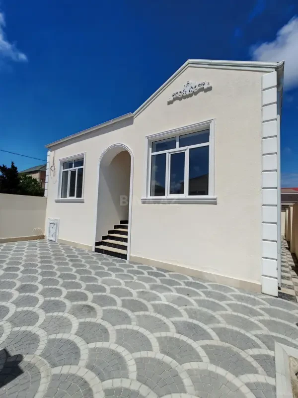 Satılır 4 otaqlı həyət evi 125 m²