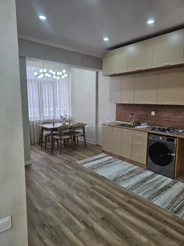 Kirayə verilir 2 otaqlı mənzil 60 m²