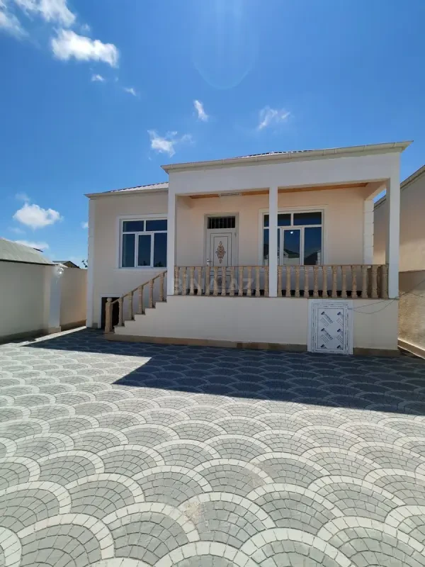 Satılır 4 otaqlı həyət evi 135 m²