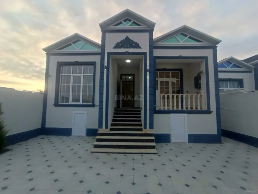 Satılır 4 otaqlı həyət evi 100 m²