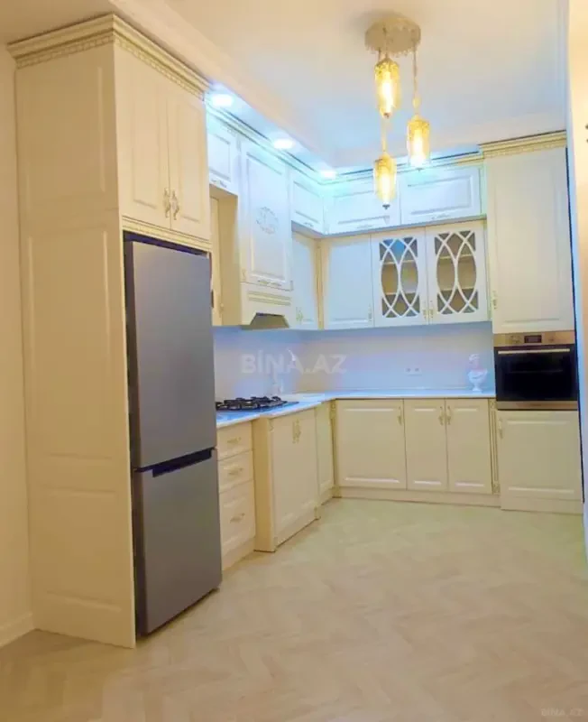 Kirayə verilir 2 otaqlı mənzil 91 m²