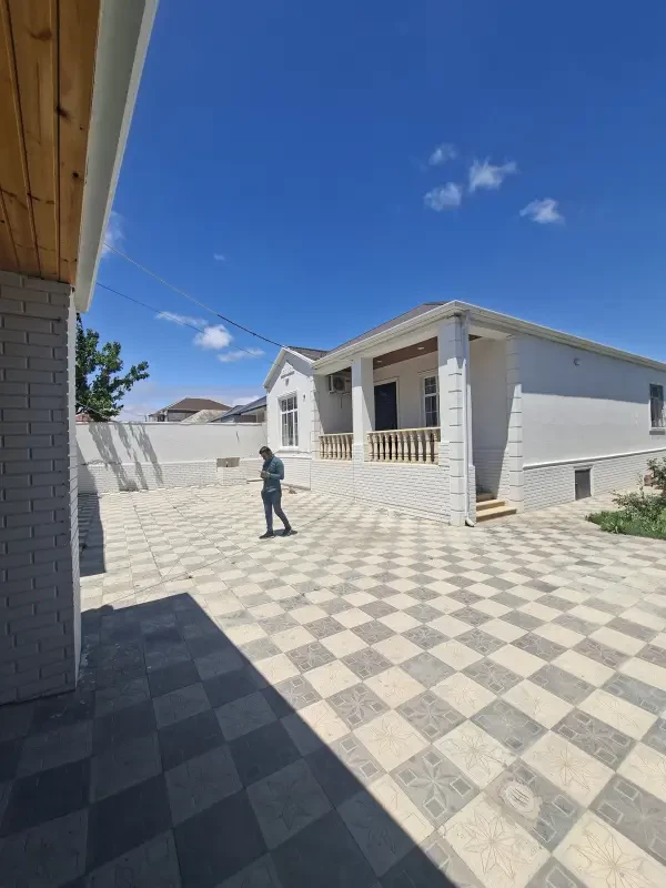 Satılır 4 otaqlı həyət evi 120 m²