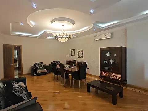 Kirayə verilir 3 otaqlı mənzil 160 m² — Bakı 3 otaq 160.00 m²