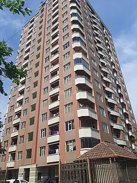Satılır 3 otaqlı mənzil 132 m² — Bakı 3 otaq 132.00 m²