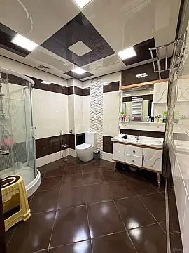 Satılır 4 otaqlı mənzil 210 m² — Bakı 4 otaq 210.00 m²