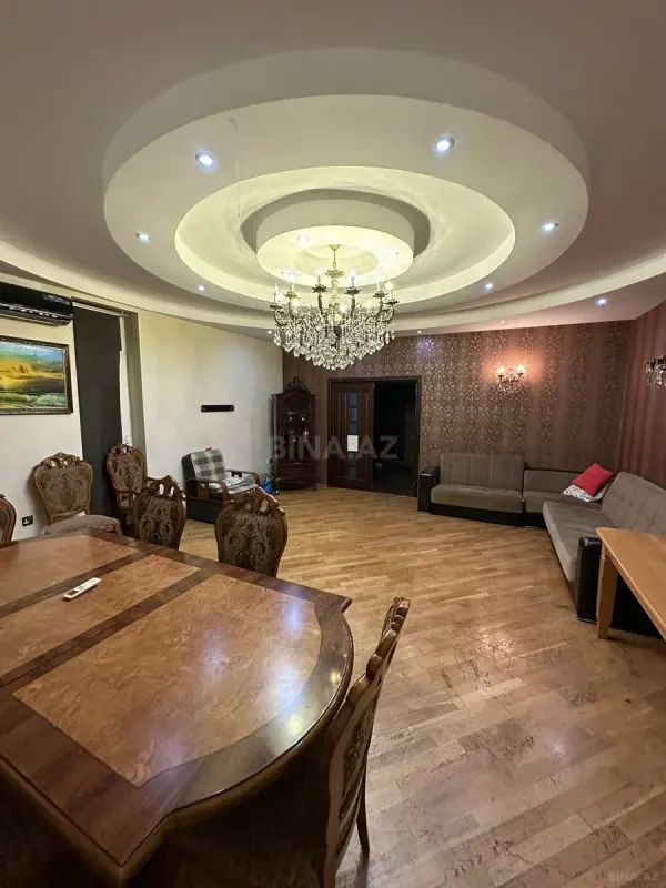 Kirayə verilir 2 otaqlı mənzil 100 m²