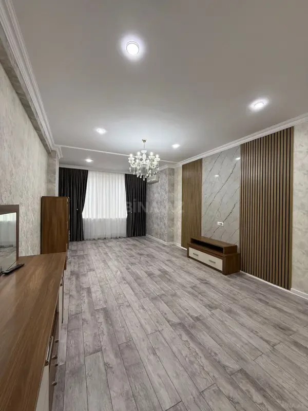 Satılır 3 otaqlı mənzil 101 m²