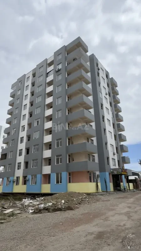 Satılır 2 otaqlı mənzil 93 m²