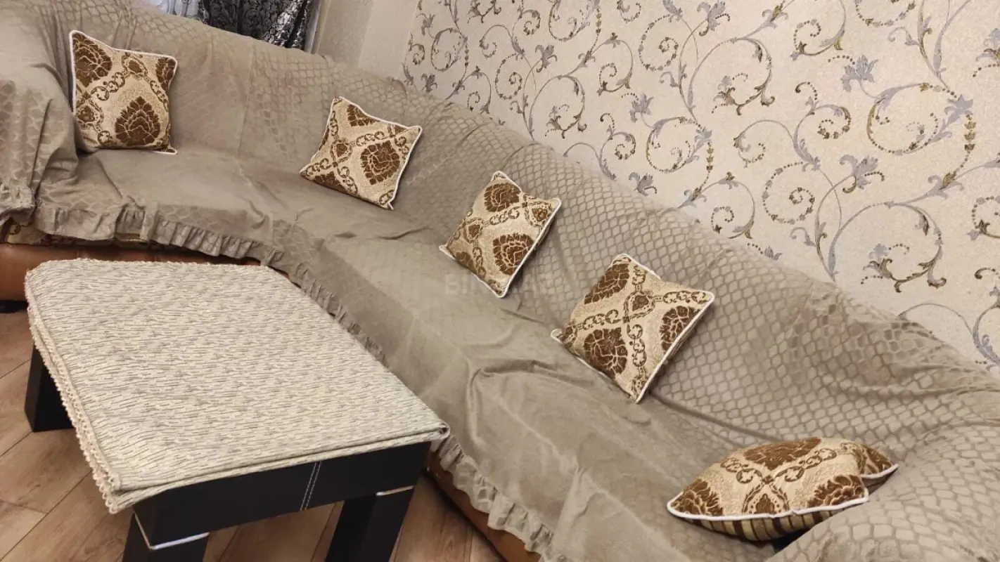 Kirayə verilir 3 otaqlı mənzil 130 m²