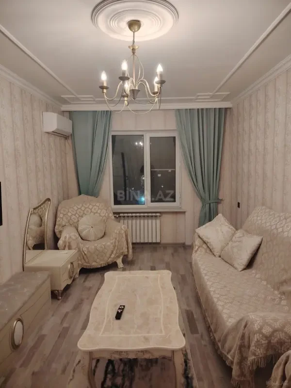 Kirayə verilir 2 otaqlı mənzil 65 m²