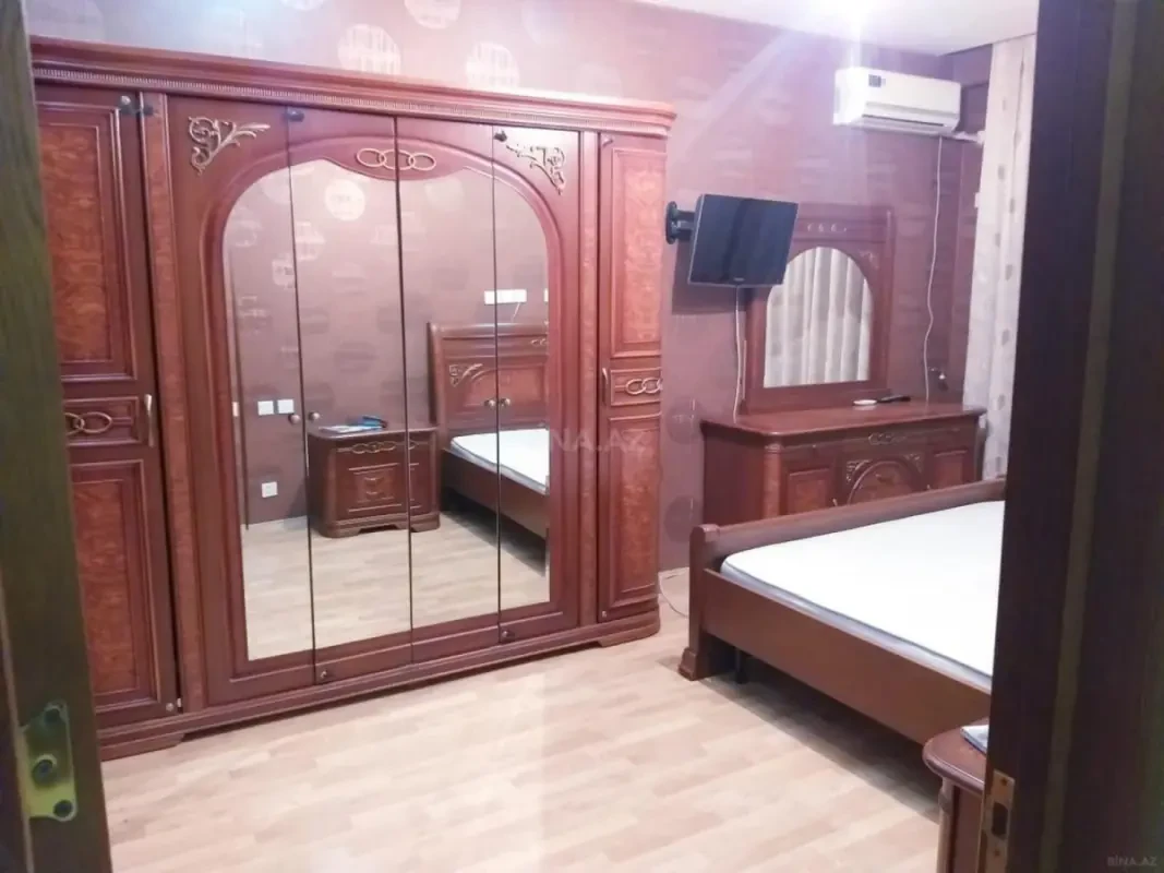 Kirayə verilir 2 otaqlı mənzil 95 m²