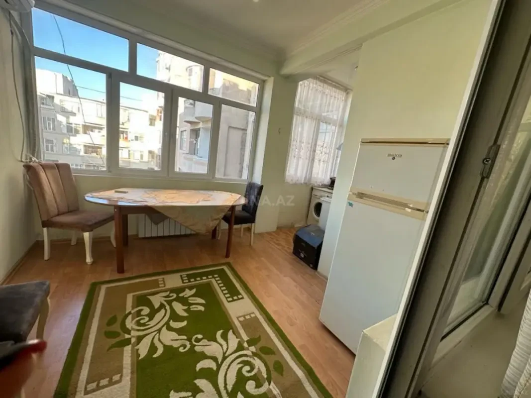 Kirayə verilir 2 otaqlı mənzil 70 m²