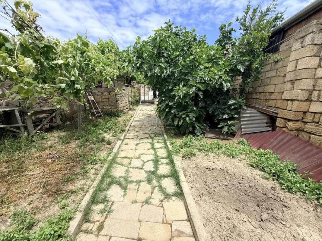 Satılır 2 otaqlı həyət evi 100 m²