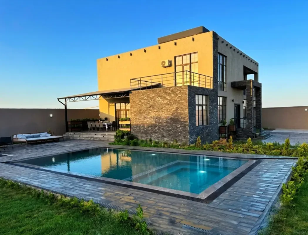 Satılır 7 otaqlı həyət evi 650 m²