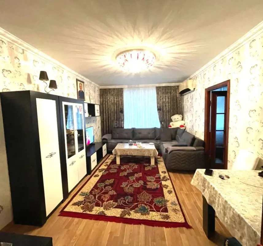 Satılır 4 otaqlı mənzil 85 m²
