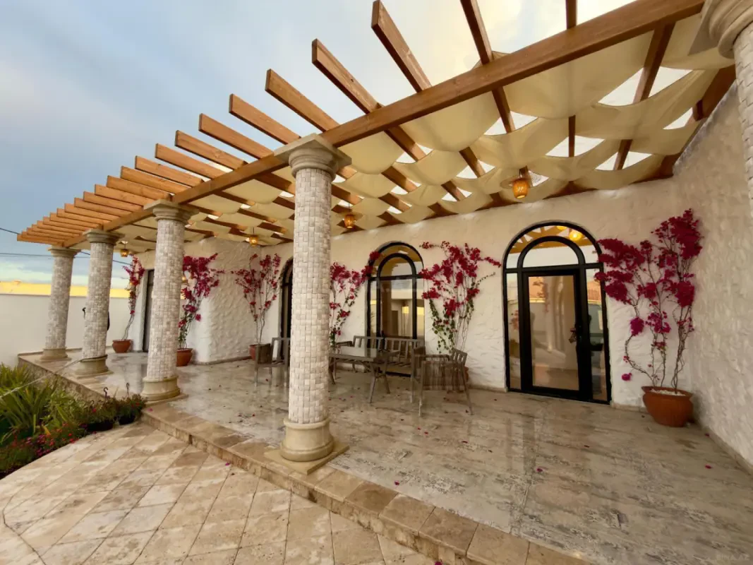 Satılır 4 otaqlı həyət evi 200 m²