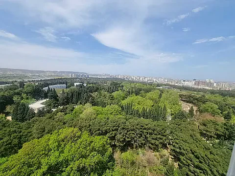 Satılır 4 otaqlı mənzil 170 m² — Bakı, Badamdar 4 otaq 170.00 m²