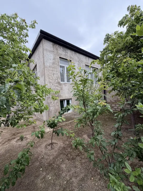 Satılır 5 otaqlı həyət evi 130 m²