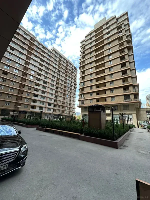Kirayə verilir 4 otaqlı mənzil 200 m²