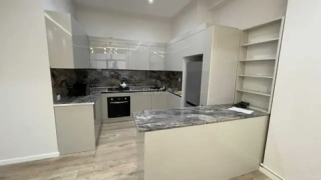 Kirayə verilir 2 otaqlı mənzil 85 m² — Bakı 2 otaq 85.00 m²