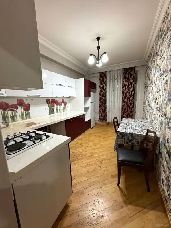 Satılır 2 otaqlı mənzil 90 m²