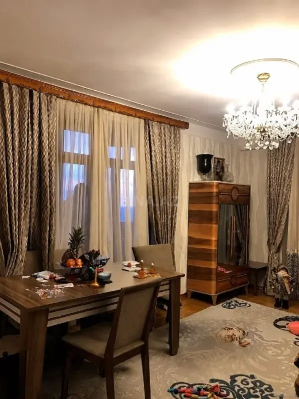 Satılır 3 otaqlı mənzil 90 m²