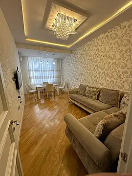 Kirayə verilir 2 otaqlı mənzil 90 m² — Bakı, Memar Əcəmi yanı 2 otaq 90.00 m²