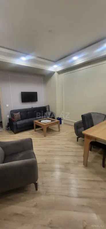 Kirayə verilir 2 otaqlı mənzil 68 m²