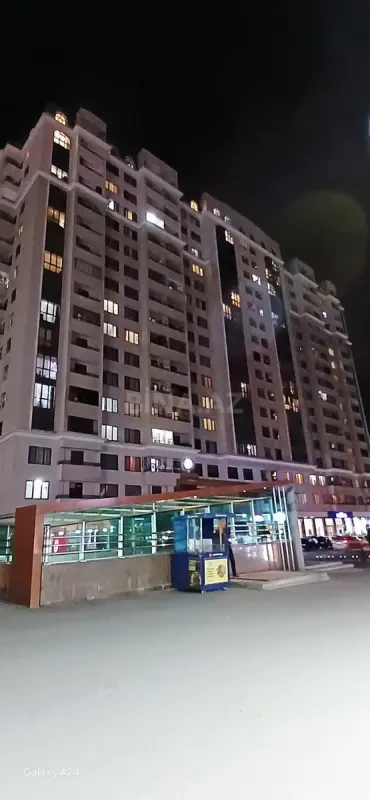 Satılır 3 otaqlı mənzil 141 m²