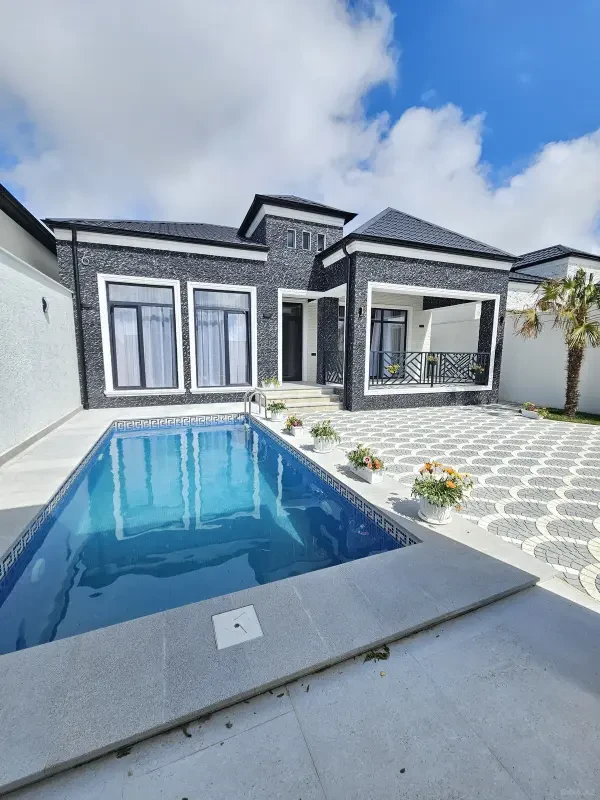 Satılır 4 otaqlı həyət evi 172 m²