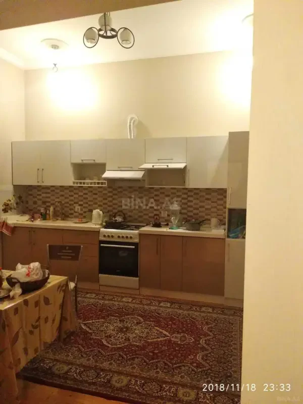 Satılır 6 otaqlı həyət evi 305 m²