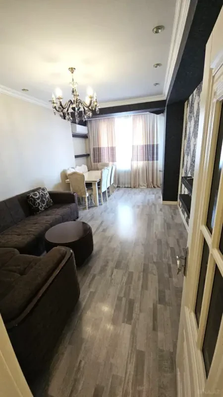 Kirayə verilir 2 otaqlı mənzil 60 m²