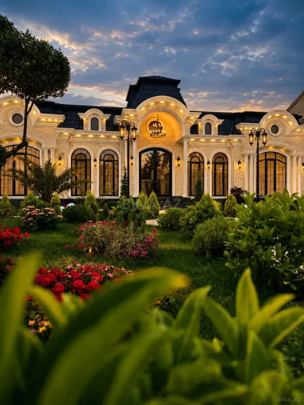 Satılır 6 otaqlı həyət evi 330 m²