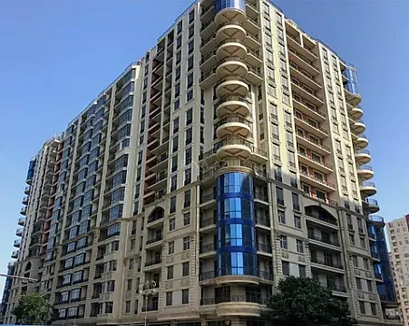 Satılır 3 otaqlı mənzil 164 m² — Bakı 3 otaq 164.00 m²