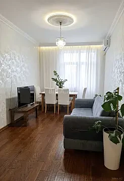 Satılır 2 otaqlı mənzil 80 m² — Bakı, İnşaatçılar 2 otaq 80.00 m²