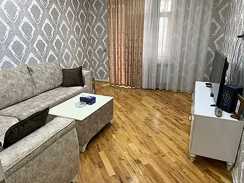 Satılır 2 otaqlı mənzil 65 m² — Bakı, Həzi Aslanov qəs. 2 otaq 65.00 m²