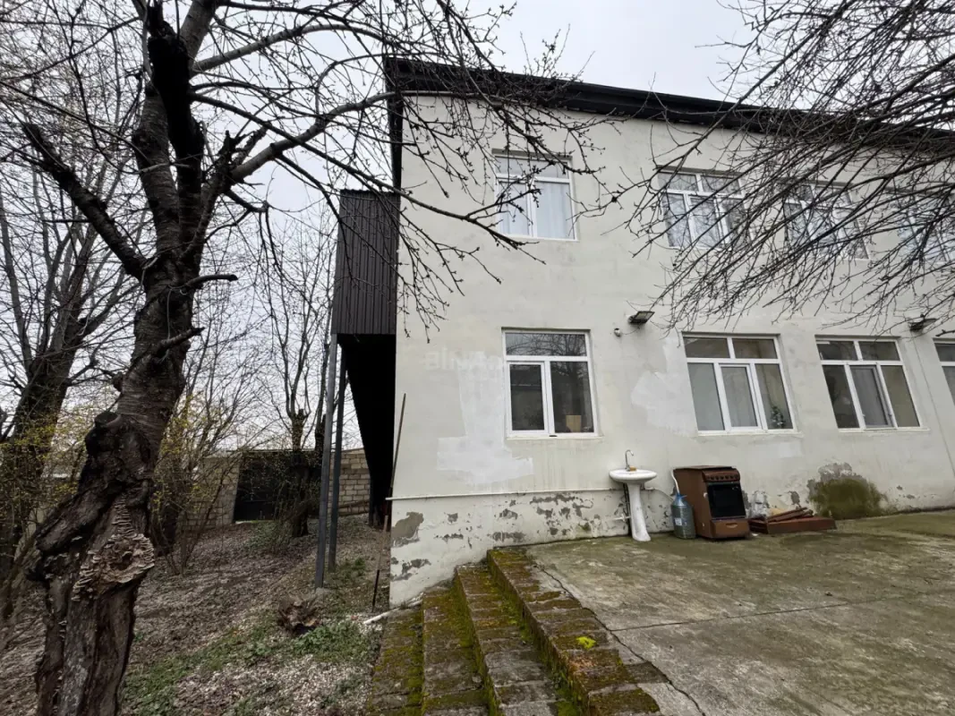 Satılır 6 otaqlı həyət evi 200 m²