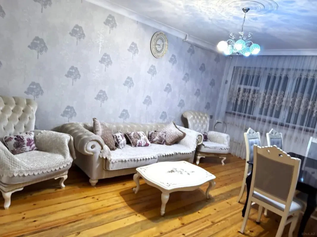 Kirayə verilir 4 otaqlı mənzil 100 m²