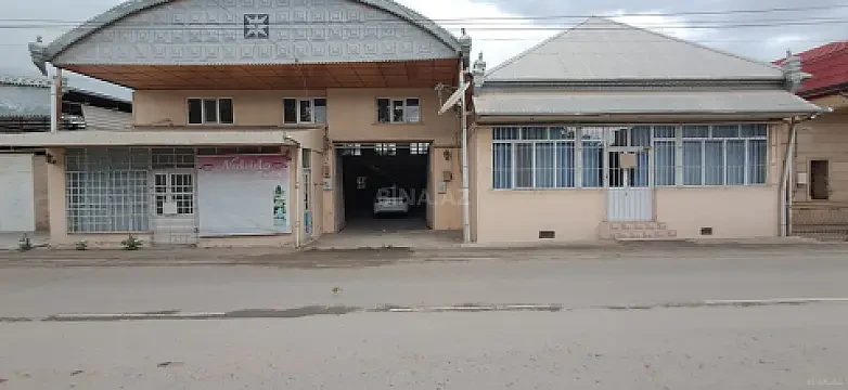 Satılır 4 otaqlı həyət evi 180 m² — Bakı 4 otaq 180.00 m²