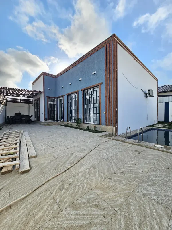 Satılır 4 otaqlı həyət evi 130 m²