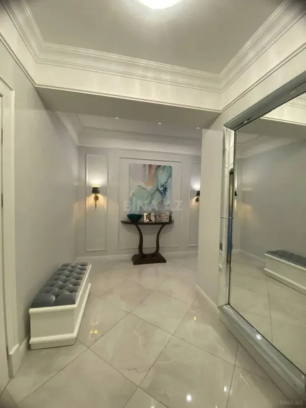 Satılır 3 otaqlı mənzil 144 m²
