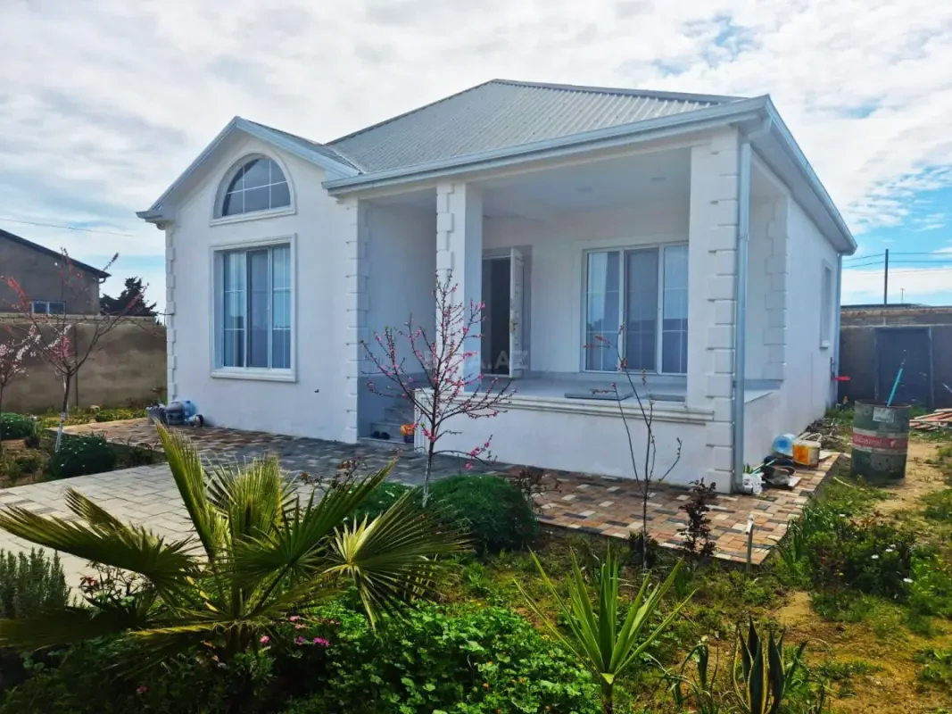 Satılır 3 otaqlı həyət evi 100 m²