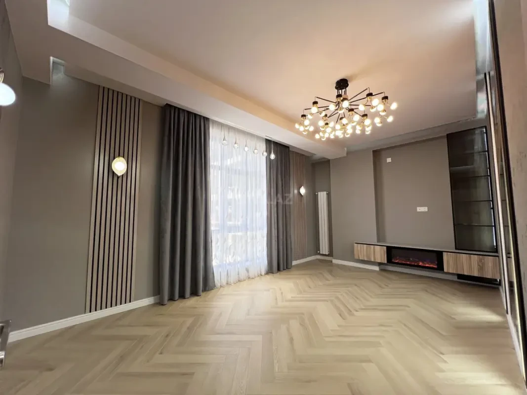 Satılır 2 otaqlı mənzil 78 m²